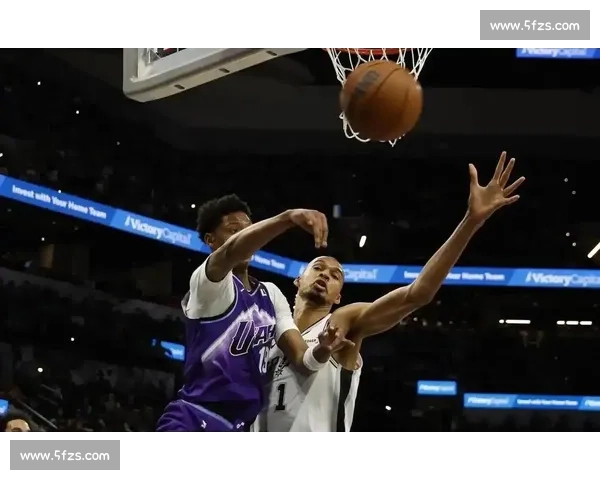 青春风暴正面交锋雷霆对决马刺谁主西部赛场新老势力较量之夜焦点 青春风暴正面交锋雷霆对决马刺谁主西部赛场新老势力较量之夜焦点