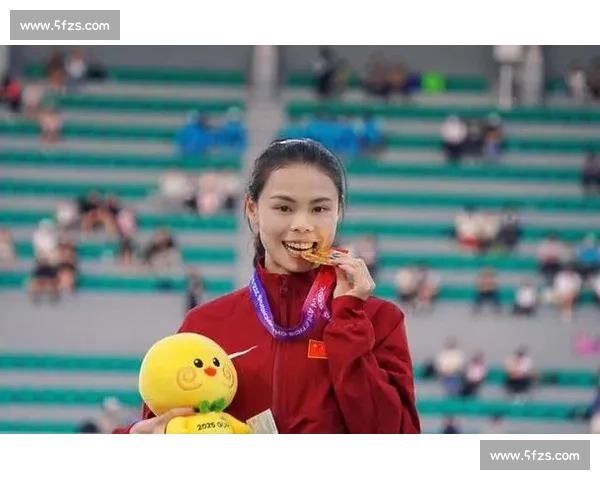 震撼！莫家蝶 51 秒 74 创全国纪录，七连冠缔造中国田径传奇